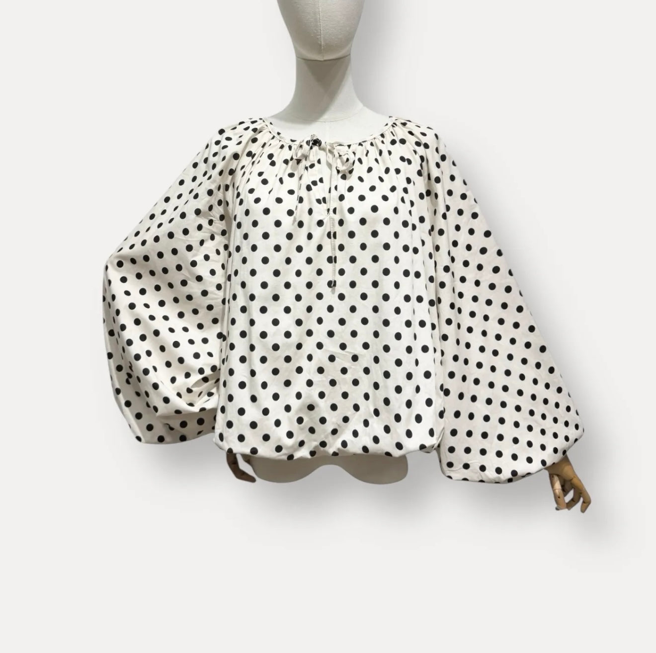 Blouse écru polka dots