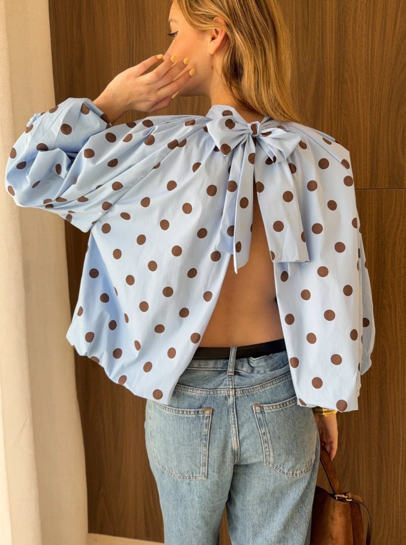 Blouse bleu à pois